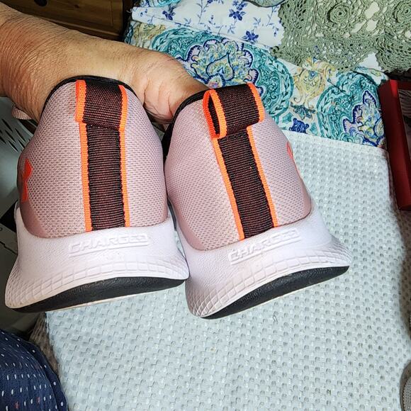 UNDER ARMOR EUC WOMENS SZ 9 CHARGED AURORA SNEAKER SHOES - Picture 8 of 8